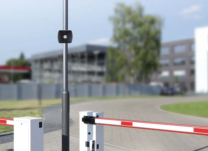 RFID Weitbereichsleser zur Steuerung von Schranken und Toren